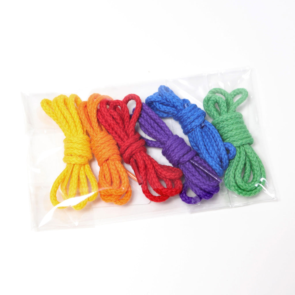 Grimm's rainbow strings